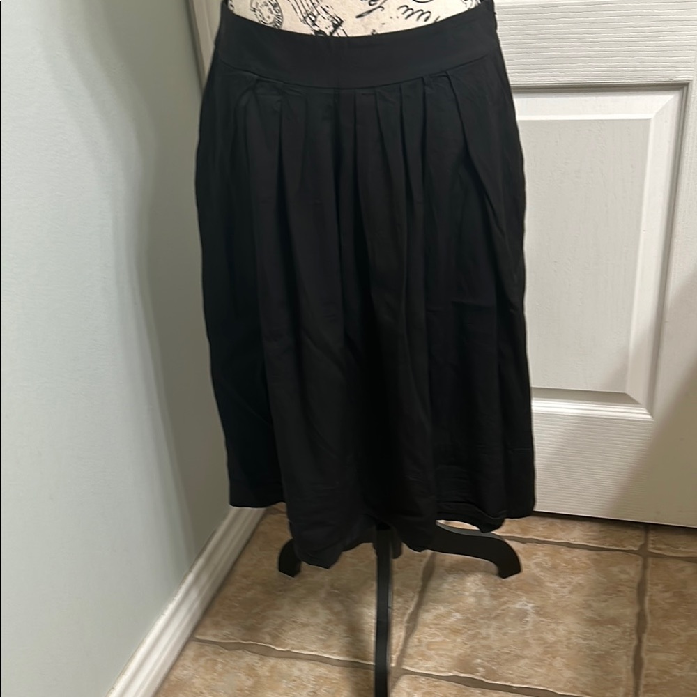 Talbots Black Bubble Midi Skirt